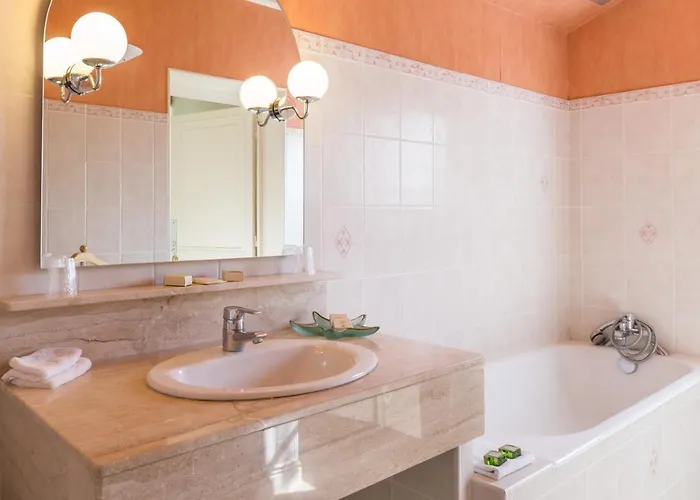 Logis Les Pigeons Blancs